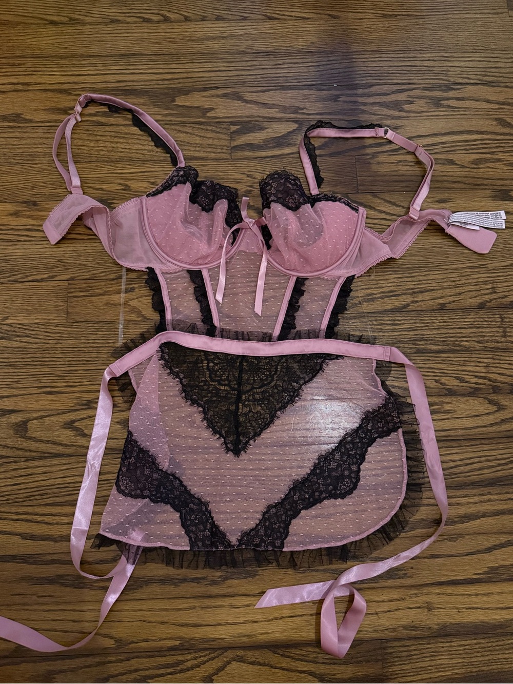 Womens VS apron/lingerie